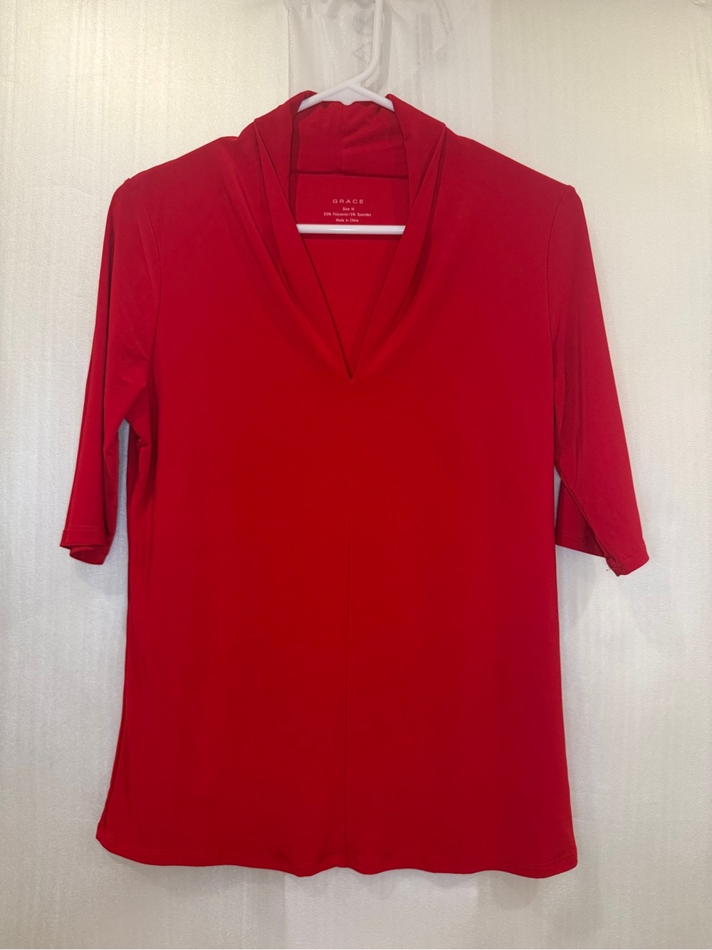 Grace Bold Red V-Neck Short Sleeve Top Size M